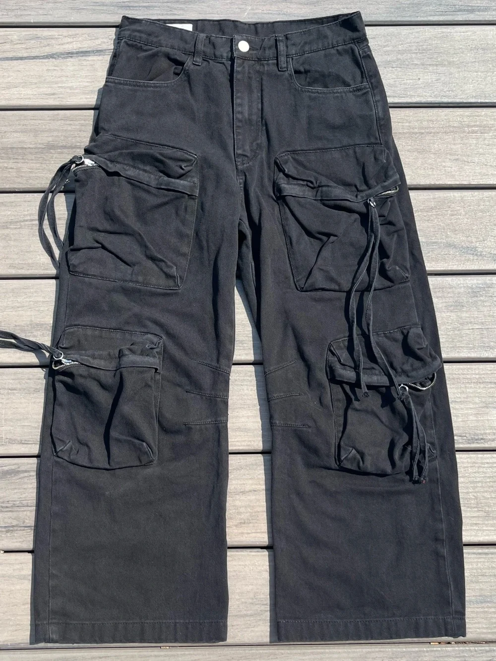 Zara; Solid Black; Wide Leg; Cargo Pants; Large Zipper Utility Pockets; US 31